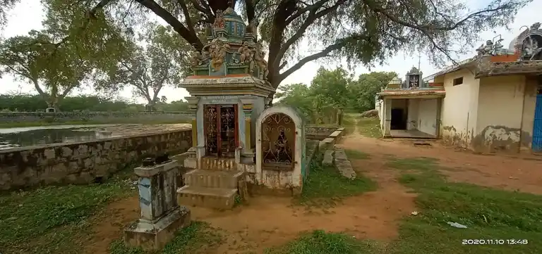 Arulmigu Malaikkolundeeswarar Temple, Aayingudi - 622506 அருள்மிகு மலைக்கொழுந்தீஸ்வரர் திருக்கோயில், Aayingudi - 622506, Pudukkottai - Ancient Temple Architecture and History Image 4