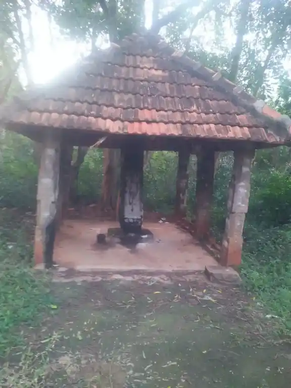 Arulmigu Malaikoil, Pazhayapalayam - 621311 Arulmigu Malaikoil, Pazhayapalayam - 621311, Thiruchirappalli - Ancient Temple Architecture and History Image 3