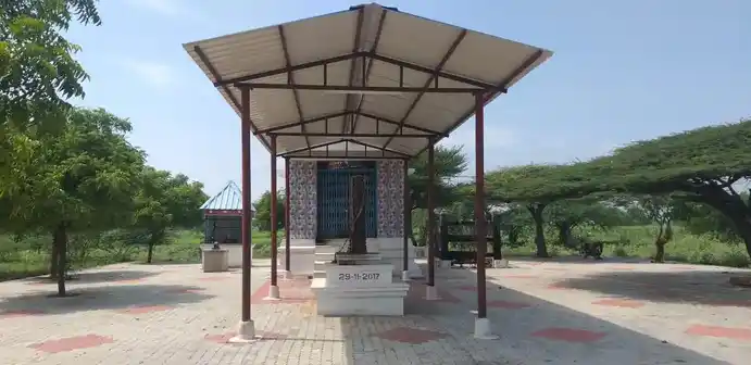 Arulmigu Malaikovil, Karisalpatti - 625512 அருள்மிகு மாலைக்கோயில்,கரிசல்பட்டி,பெரியகுளம் வட்டம் கோயில், கரிசல்பட்டி - 625512, Theni - Ancient Temple Architecture and History Image 2