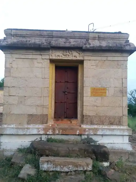 Arulmigu Malaimel Vaithiyanatha Swamy Temple, Vadakarai, Periyakulam - 625601 அருள்மிகு மலைமேல் வைத்தியநாத சுவாமி திருக்கோயில், வடகரை, பெரியகுளம் - 625601, Theni - Ancient Temple Architecture and History Image 4