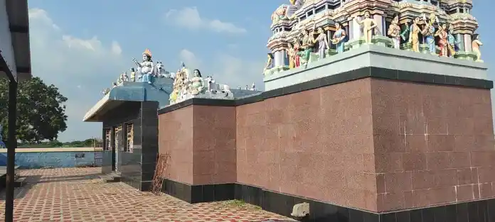 Arulmigu Malaivalardhamman Temple, Putthoor - 621313 அருள்மிகு மலைவளர்ந்தம்மன் திருக்கோயில், Putthoor - 621313, Karur - Ancient Temple Architecture and History Image 4