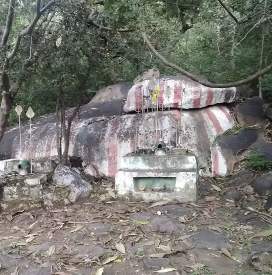 Arulmigu Malaiyandi (Amman) Samy Temple, Chokkampatti - 625103 அருள்மிகு மலையாண்டியம்மன்சாமி திருக்கோயில், Chokkampatti - 625103, Madurai - Ancient Temple Architecture and History Image 3
