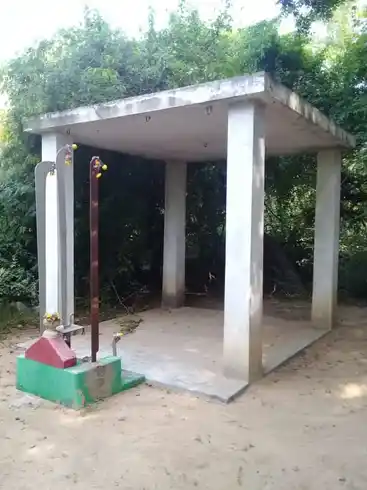 Arulmigu Malaiyarasi Amman Temple, Karuvelkurichi - 630211 அருள்மிகு. மலையரசியம்மன் திருக்கோயில், Karuvelkurichi - 630211, Sivagangai - Ancient Temple Architecture and History Image 3