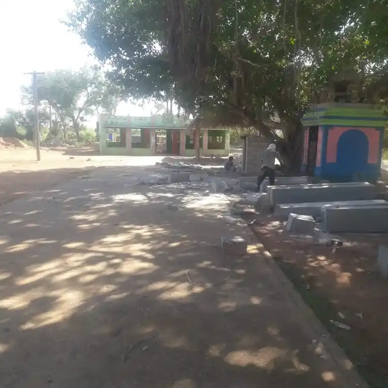 Arulmigu Malaiyathamman Temple, Pilaviduthi - 622302 அருள்மிகு மலையாத்தம்மன் திருக்கோயில், Pilaviduthi - 622302, Pudukkottai - Ancient Temple Architecture and History Image 2