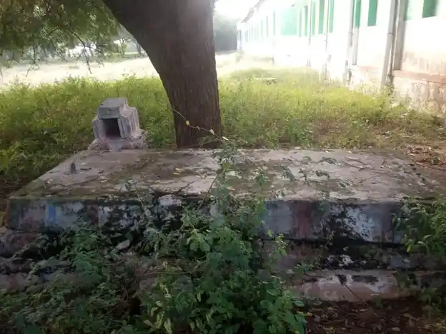 Arulmigu Malakoil Temple, Agraharakarthankanni - 638812 அருள்மிகு மலைக்கோயில், அக்ரஹாரகத்தாங்கன்னி, பெருந்துறை கோயில், Agraharakarthankanni - 638812, Tiruppur - Ancient Temple Architecture and History Image 2