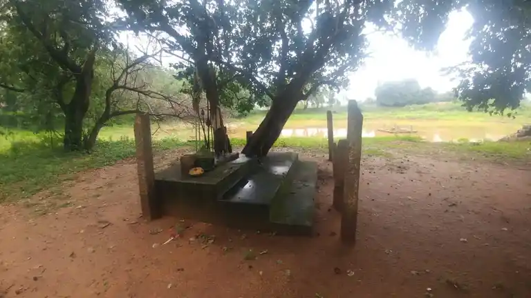 Arulmigu Malampatti Ayyanar Temple, Ayyapatti - 625103 அருள்மிகு மலம்பட்டி அய்யனார் கோயில், Ayyapatti - 625103, Madurai - Ancient Temple Architecture and History Image 2