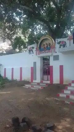 Arulmigu Malayadi Iyyanar Temple, Village Outside, Vadakku Kuruvikualam - 627754 அருள்மிகு மலையடி அய்யனார் திருக்கோயில், Village Outside, Vadakku Kuruvikualam - 627754, Tenkasi - Ancient Temple Architecture and History Image 4