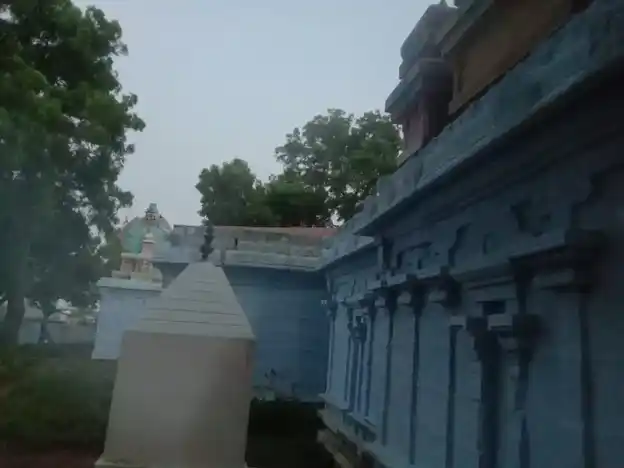 Arulmigu Maliventheeswarer And Maragathavalliamman Temple, Poolam, Poolam - 627152 அருள்மிகு மழுவேந்தீஸ்வரர் திருக்கோயில், Poolam, Poolam - 627152, Tirunelveli - Ancient Temple Architecture and History Image 2