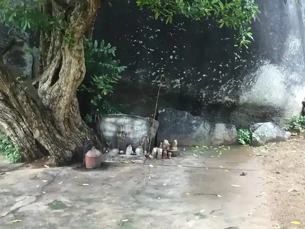 Arulmigu Malleshwarer Temple, Gangaleri - 635122 அருள்மிகு மல்லேஸ்வரர் திருக்கோயில், கெங்கலேரி - 635122, Krishnagiri - Ancient Temple Architecture and History Image 2