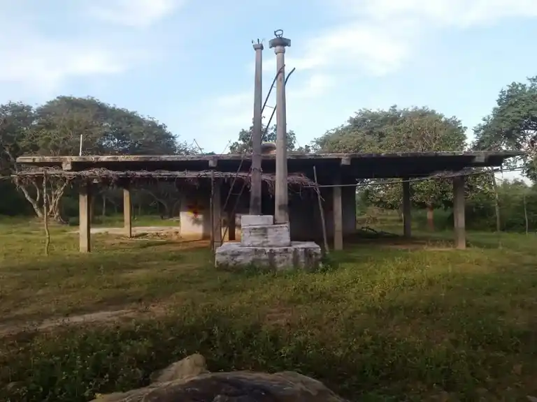 Arulmigu Malleyswaraswamy Temple, Naralapalli, Eakkal Natham - 635120 அருள்மிகு மல்லேஸ்வர சுவாமி திருக்கோயில், Naralapalli, Eakkal Natham - 635120, Krishnagiri - Ancient Temple Architecture and History Image 3