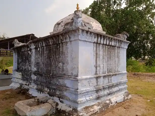 Arulmigu Mallikarjunaswamy Temple, Puilparuthi - 635301 அருள்மிகு மல்லிகார்சுணசாமி திருக்கோயில், Puilparuthi - 635301, Dharmapuri - Ancient Temple Architecture and History Image 4