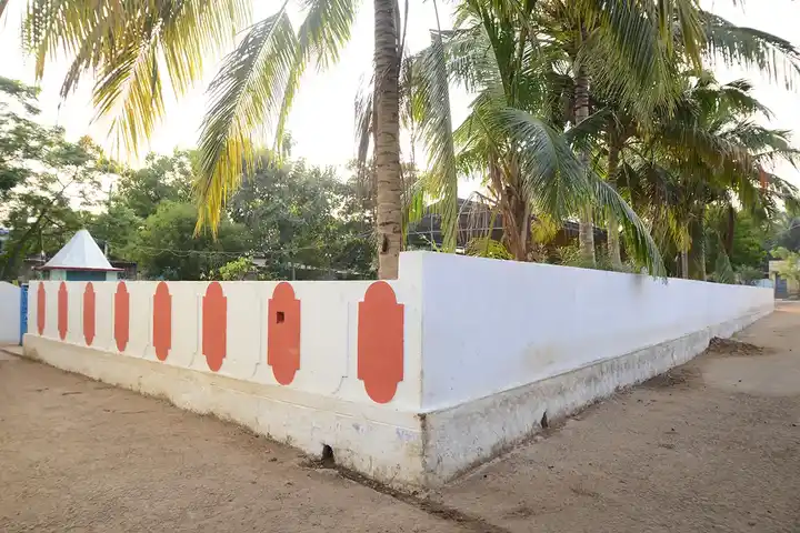 Arulmigu Manakavalam Perumal Temple, Nadukkallur - 627010 அருள்மிகு மனகாவலம் பெருமாள் திருக்கோயில், Nadukkallur - 627010, Tirunelveli - Ancient Temple Architecture and History Image 4