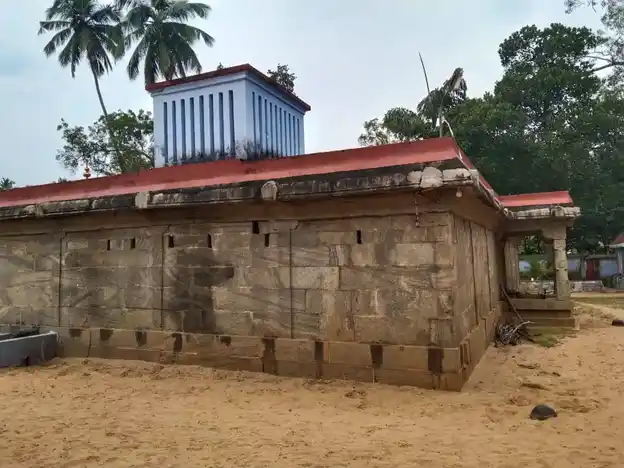 Arulmigu Manalikkarai Ilankathu Arulmiguman Temple, Pannipakam, Muttaikkadu - 629161 Arulmigu Manalikkarai Ilankathu Arulmiguman Temple, Pannipakam, முட்டைக்காடு - 629161, Kanyakumari - Ancient Temple Architecture and History Image 2