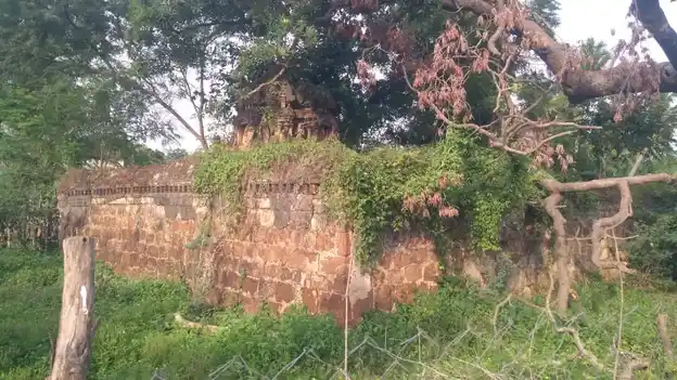 Arulmigu Manamporutha Pillaiyar Temple, Vikiramangalam - 621701 Arulmigu Manamporutha Pillaiyar Temple, Vikiramangalam - 621701, Ariyalur - Ancient Temple Architecture and History Image 3