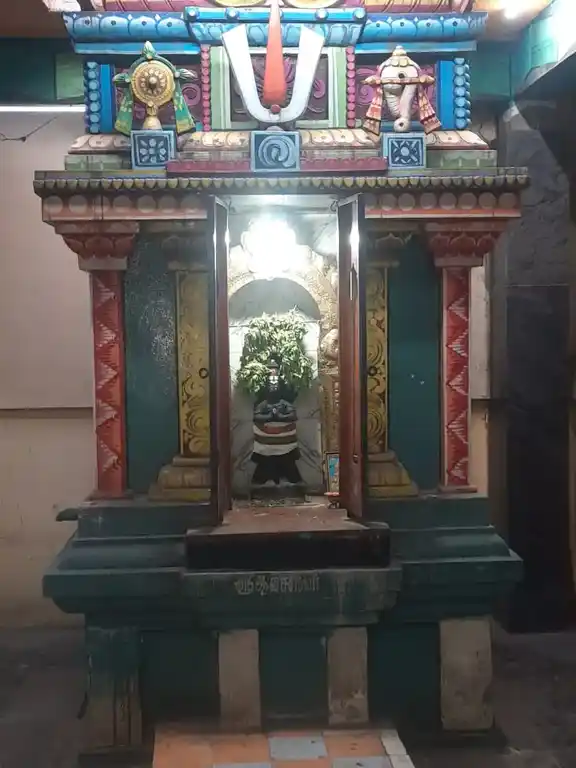 Arulmigu Mandaiveli Amman Temple, Kodambakkam, Chennai - 600024 அருள்மிகு மந்தைவெளியம்மன் திருக்கோயில், கோடம்பாக்கம், சென்னை - 600024, Chennai - Ancient Temple Architecture and History Image 3