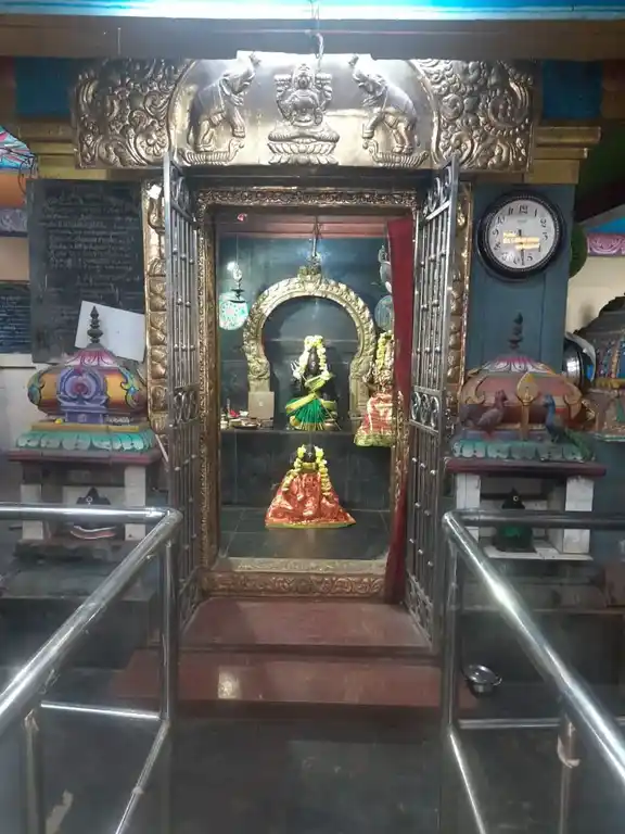Arulmigu Mandaiveli Amman Temple, Kodambakkam, Chennai - 600024 அருள்மிகு மந்தைவெளியம்மன் திருக்கோயில், கோடம்பாக்கம், சென்னை - 600024, Chennai - Ancient Temple Architecture and History Image 4