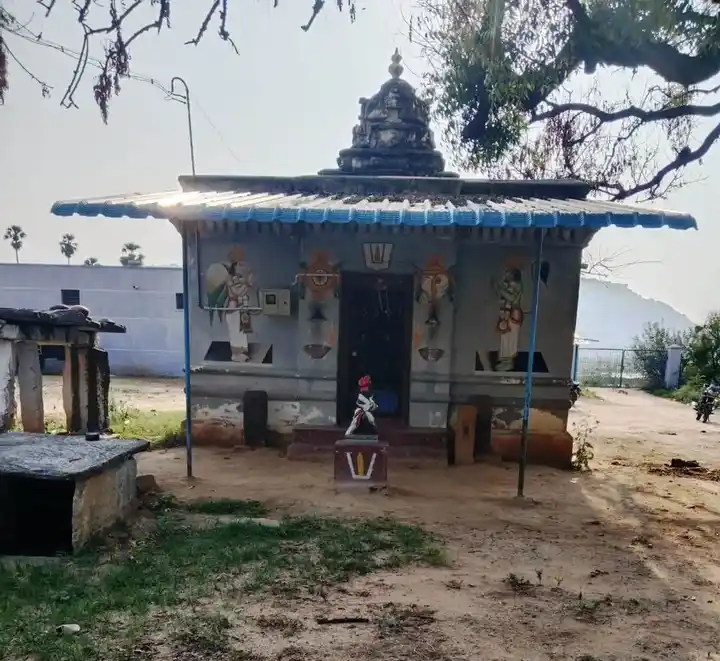 Arulmigu Mandikuppamperumal Temple, Kattinayanapalle - 635001 Temple