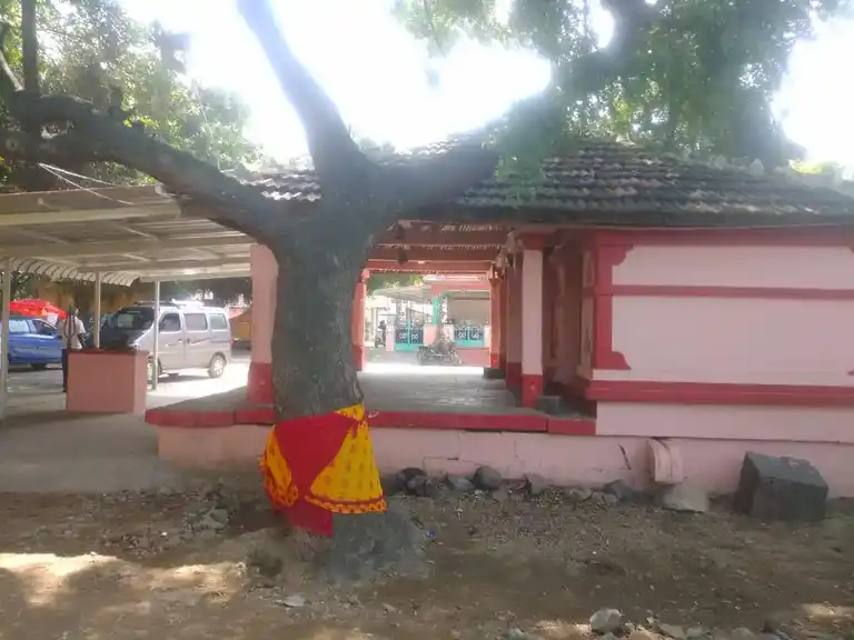 Arulmigu Mandumariamman Temple, Mademangalam - 636804 அருள்மிகு மண்டு மாரியம்மன் திருக்கோயில், Mademangalam - 636804, Dharmapuri - Ancient Temple Architecture and History Image 4