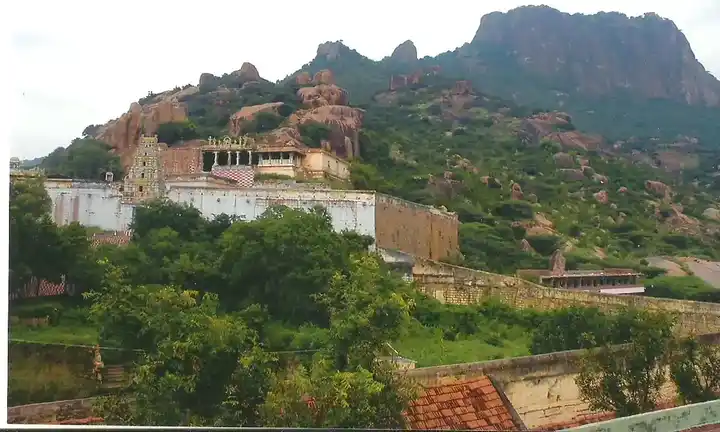 Arulmigu Mangaipaganatha Swamy Temple, Piranmalai - 630502 அருள்மிகு மங்கைபாகநாதசுவாமி திருக்கோயில், Piranmalai - 630502, Sivagangai - Ancient Temple Architecture and History Image 3