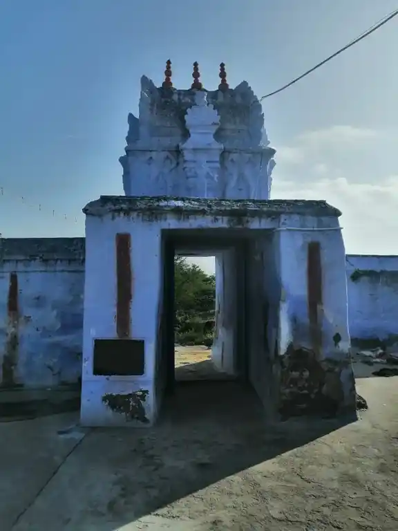 Arulmigu Mangalagiri Perumal Temple, Suriyampalayam, Erode - 638102 அருள்மிகு மங்களகிரி பெருமாள் திருக்கோயில், Suriyampalayam, Erode - 638102, Erode - Ancient Temple Architecture and History Image 6