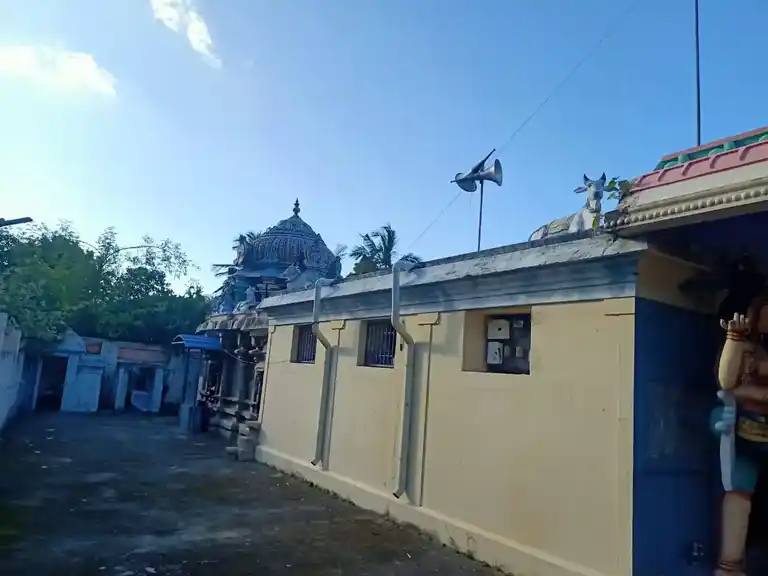 Arulmigu Mangaleswarar Varadharajaperumal Temple, Manganallur - 609404 அருள்மிகு மங்களேஸ்வரர் மற்றும் வரதராஜப்பெருமாள் திருக்கோயில், மங்கைநல்லூர் - 609404, Mayiladuthurai - Ancient Temple Architecture and History Image 6