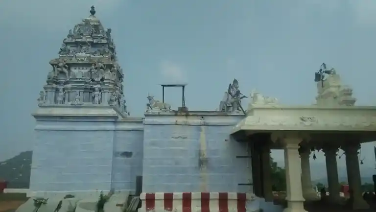 Arulmigu Mangamalai Perumal Temple, Devanakavundanur - 637301 அருள்மிகு மங்கமலை பெருமாள் திருக்கோயில், Devanakavundanur - 637301, Salem - Ancient Temple Architecture and History Image 2