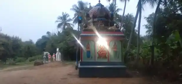 Arulmigu Manickanachiamman Temple, Uthirangudi - 609202 அருள்மிகு மாணிக்கநாச்சியம்மன் திருக்கோயில், Uthirangudi - 609202, Mayiladuthurai - Ancient Temple Architecture and History Image 4