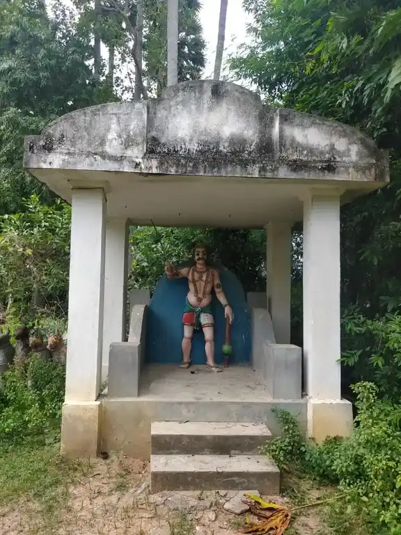 Arulmigu Manickavasaga Swamy Temple, Suriyamoorthipuram - 614614 Arulmigu Manickavasaga swamy Temple, Suriyamoorthipuram - 614614, Thanjavur - Ancient Temple Architecture and History Image 2