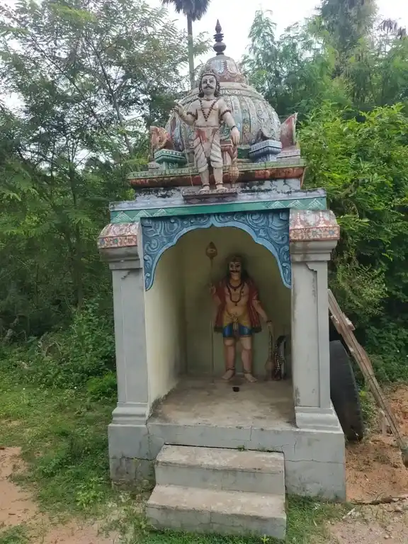 Arulmigu Manickavasaga Swamy Temple, Suriyamoorthipuram - 614614 Arulmigu Manickavasaga swamy Temple, Suriyamoorthipuram - 614614, Thanjavur - Ancient Temple Architecture and History Image 4
