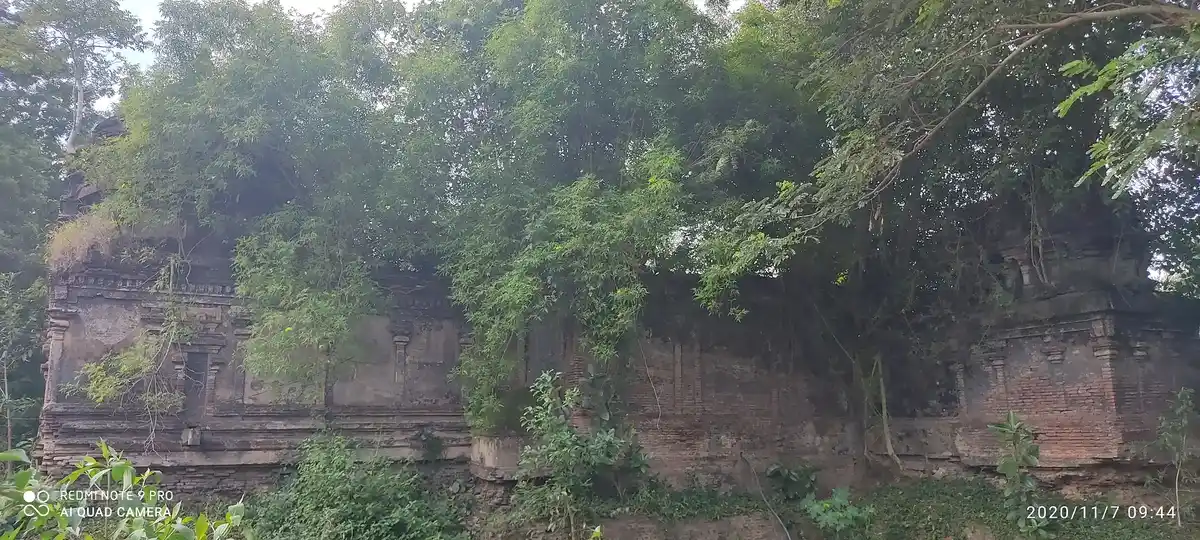 Arulmigu Manickeswarar And Varathrajaperumal Temple, Sivapurani - 609804 அருள்மிகு மாணிக்கேஸ்வரர் சுவாமி மற்றும் வரதராஜபெருமாள் திருக்கோயில், சிவபுராணி - 609804, Thanjavur - Ancient Temple Architecture and History Image 3