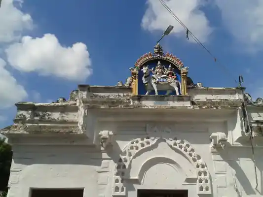 Arulmigu Maniganeswarar Temple, Keelamathur - 625016 அருள்மிகு மணிகண்டேஷ்வரர் திருக்கோயில், கீழமாத்தூர் - 625016, Madurai - Ancient Temple Architecture and History Image 4