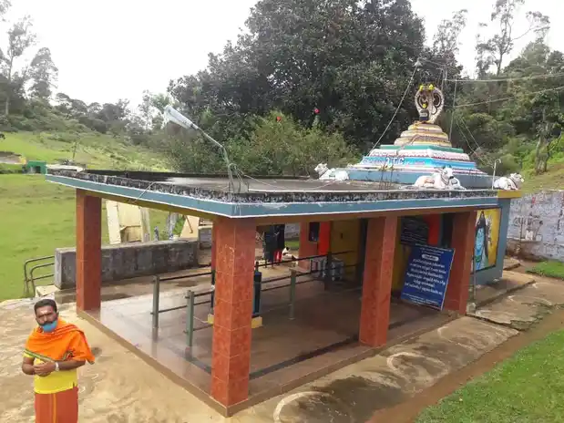 Arulmigu Manihada Mahasakthi Heithaiyamman And Arulmigu Sathiya Nagarajar Temple, Manjakombai Bazar, Kundha - 643203 அருள்மிகு மானிஹாடா மகாசக்தி ஹெத்தையம்மன் சத்ய நாகராஜர் திருக்கோயில், மஞ்சக்கொம்பை பஜார், குந்தா - 643203, Nilgiris - Ancient Temple Architecture and History Image 2