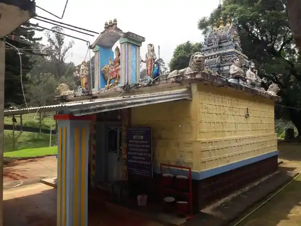 Arulmigu Manihada Mahasakthi Heithaiyamman And Arulmigu Sathiya Nagarajar Temple, Manjakombai Bazar, Kundha - 643203 அருள்மிகு மானிஹாடா மகாசக்தி ஹெத்தையம்மன் சத்ய நாகராஜர் திருக்கோயில், மஞ்சக்கொம்பை பஜார், குந்தா - 643203, Nilgiris - Ancient Temple Architecture and History Image 8