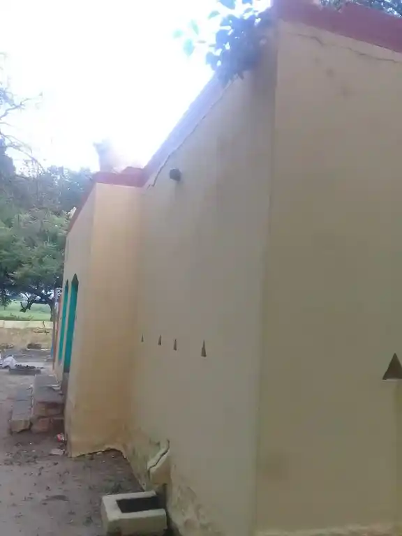 Arulmigu Manikanaachiyar Temple, Periyakolliyur - 605801