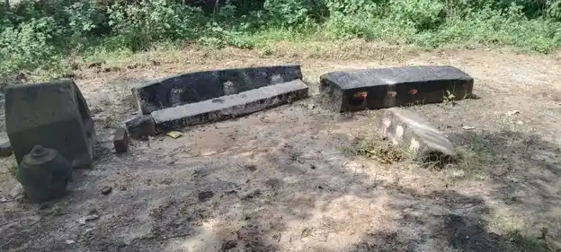 Arulmigu Manikandeeshwarar Temple, Sathurvethamankalam - 623501 அருள்மிகு மணிகண்டீஸ்வரர் திருக்கோயில், சதுர்வேதமங்களம், சதுர்வேதமங்களம் - 623501, Ramanathapuram - Ancient Temple Architecture and History Image 2