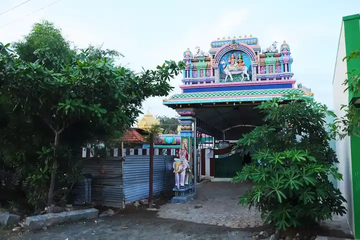 Arulmigu Manikandeshwarar Swamy Temple, Manmangalam - 639006 அருள்மிகு மணிகண்டேஸ்வரர் சுவாமி திருக்கோயில், Manmangalam - 639006, Karur - Ancient Temple Architecture and History Image 2