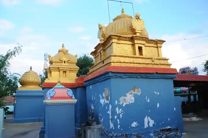 Arulmigu Manikandeshwarar Swamy Temple, Manmangalam - 639006 அருள்மிகு மணிகண்டேஸ்வரர் சுவாமி திருக்கோயில், Manmangalam - 639006, Karur - Ancient Temple Architecture and History Image 4