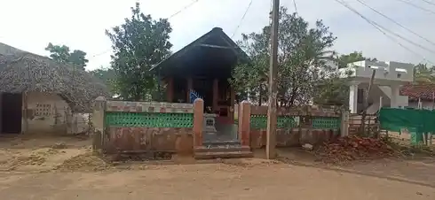 Arulmigu Manikkaperumal Temple, Karupur 19-1 - 610101 அருள்மிகு மாணிக்கபெருமாள் திருக்கோயில், Karupur 19-1, Karupur 19-1 - 610101, Thiruvarur - Ancient Temple Architecture and History Image 3