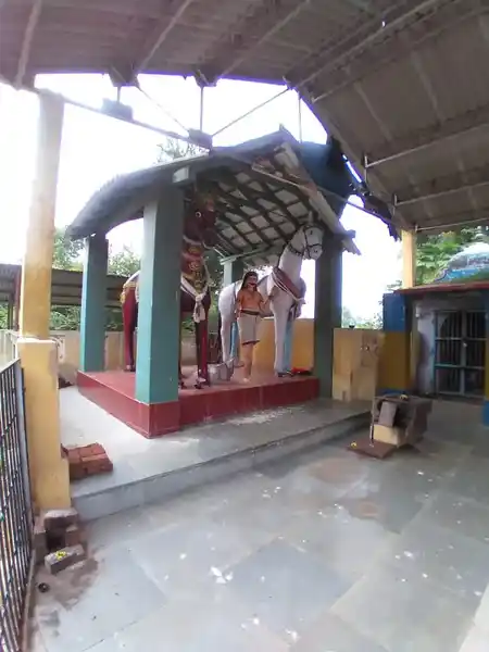 Arulmigu Manjal Neer Pootha Iyyanar Temple, Mallapuram - 612204 அருள்மிகு மஞ்சள் நீர்பூத்த அய்யனார் திருக்கோயில், Mallapuram - 612204, Thanjavur - Ancient Temple Architecture and History Image 3