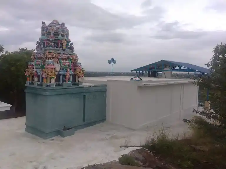 Arulmigu Manmalai Murugan Temple, Pachudayam Patty - 637409 மன்மலை முருகன் திருக்கோயில், Pachudayam Patty - 637409, Namakkal - Ancient Temple Architecture and History Image 2
