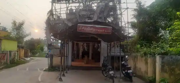 Arulmigu Mannamadai and Pillaiyar Temple, Manalmedu - 609202 அருள்மிகு மண்ணமடைஅய்யனார் மற்றும் பிள்ளையார் திருக்கோயில், Manalmedu - 609202, Mayiladuthurai - Ancient Temple Architecture and History Image 5