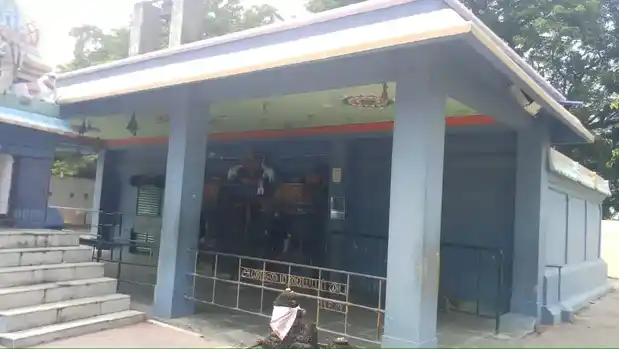 Arulmigu Mannarsamy Pachiazhiamman Temple, Ezhumedu,Panruti Taluk, Cuddalore Dt - 607104 அருள்மிகு மன்னார்சாமி பச்சைவாழியம்மன் திருக்கோயில், எழுமேடு - 607104, Cuddalore - Ancient Temple Architecture and History Image 3