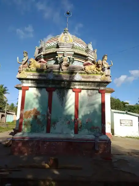 Arulmigu Mannarsamy Temple, Moongil Thottam - 609305 அருள்மிகு மன்னார்சாமி திருக்கோயில், Moongil Thottam - 609305, Mayiladuthurai - Ancient Temple Architecture and History Image 7