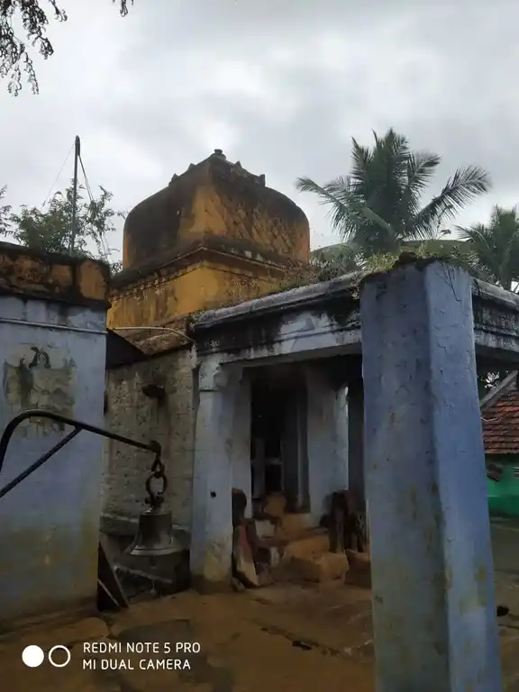 Arulmigu Mannarswamy Temple, Theevettipatty - 636351 அருள்மிகு மன்னார்சாமி திருக்கோயில், Theevettipatty - 636351, Salem - Ancient Temple Architecture and History Image 2