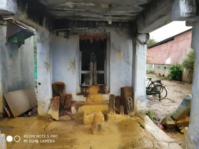 Arulmigu Mannarswamy Temple, Theevettipatty - 636351 அருள்மிகு மன்னார்சாமி திருக்கோயில், Theevettipatty - 636351, Salem - Ancient Temple Architecture and History Image 5