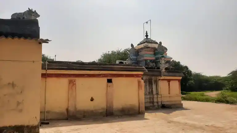 Arulmigu Mannarswamy Temple, Yerisanaam Palayam - 605103 அருள்மிகு மன்னார்சாமி திருக்கோயில், Yerisanaam Palayam - 605103, Viluppuram - Ancient Temple Architecture and History Image 5