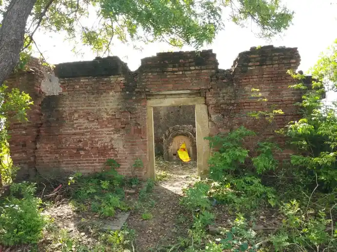 Arulmigu Mannathasami Temple, Kaveripalayam - 621718 Temple