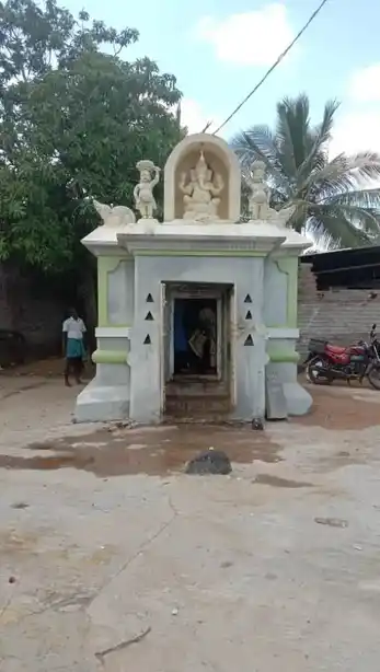 Arulmigu Mannu Pillaiyar Temple, Vadamanapakkam - 604402 Arulmigu Mannu Pillaiyar Temple, Vadamanapakkam - 604402, Tiruvannamalai - Ancient Temple Architecture and History Image 3