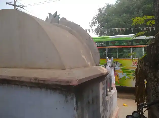 Arulmigu Manthai Karuppanaswamy Temple, Karungalakkudi - 625101 அருள்மிகு மந்தைக் கருப்பணசுவாமி கோயில், Karungalakkudi - 625101, Madurai - Ancient Temple Architecture and History Image 6