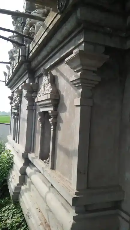 Arulmigu Mantheeswarar Temple, Near River, Nambakkam - 600120 அருள்மிகு மாந்திஸ்வரர் திருக்கோயில், ஆறு அருகில், நம்பாக்கம் - 600120, Tiruvallur - Ancient Temple Architecture and History Image 4